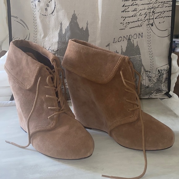 Suede mocha shoes - Picture 1 of 2